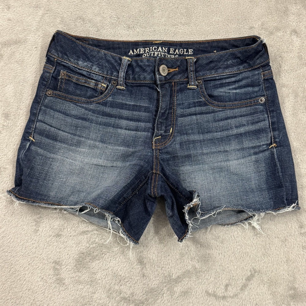 American Eagle Super Stretch Cut Off Shorts Womens 6 Blue Low Rise Medium Wash